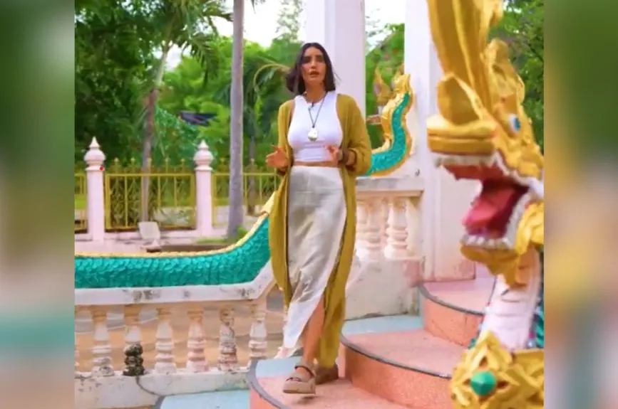 Desde los días soleados en Tailandia hasta las noches estrelladas en Malasia, cada outfit se ha adaptado al entorno.