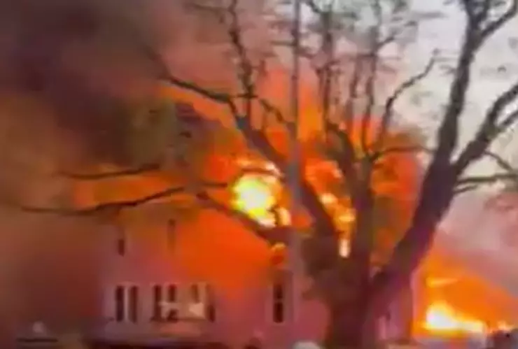 Trabajador golpeó accidentalmente tubería de gas y desencadenó fatal explosión en EU; muere un niño y hay varios heridos