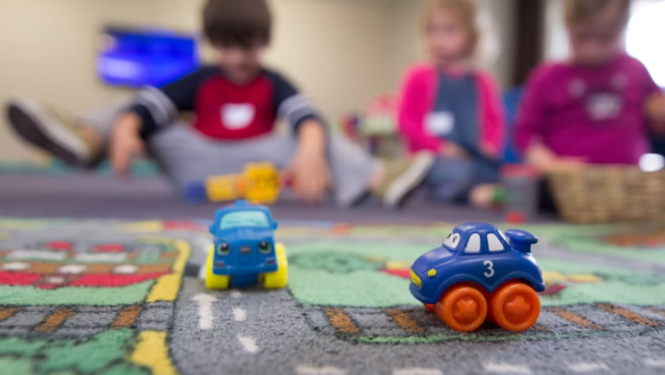 ¡Alarma en la guardería! Niño de 4 años mordido por serpiente venenosa y nadie llamó al 911