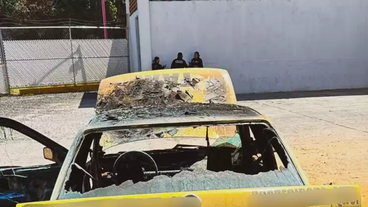 Incendio de vehículo en Lomas de Casa Blanca HOY martes 15 de octubre 2024