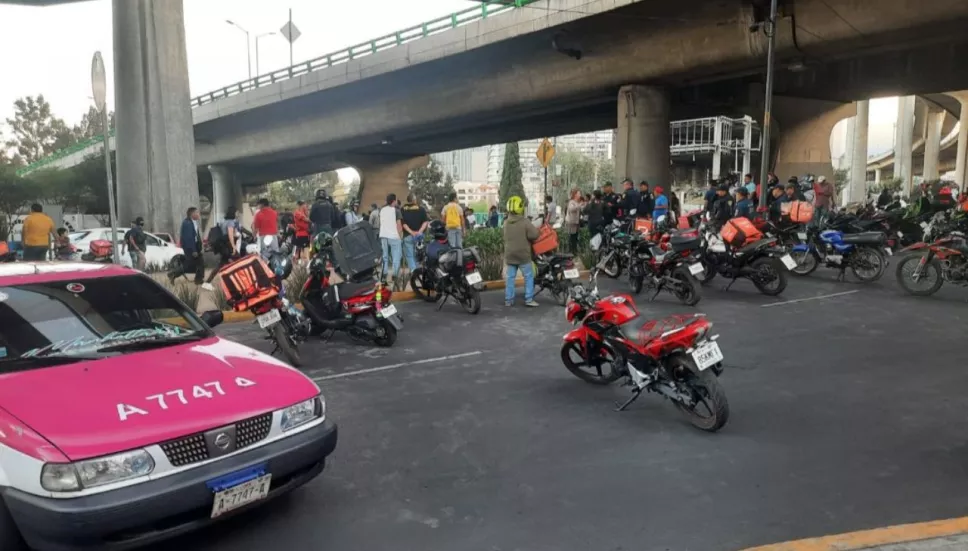 manifestantes luis cabrera motos