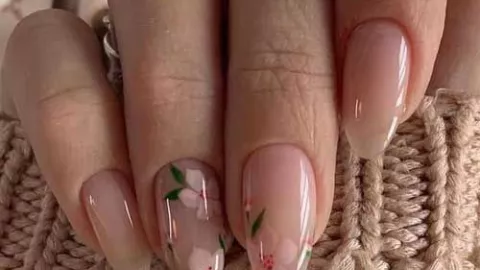 U&ntilde;as almendra primavera