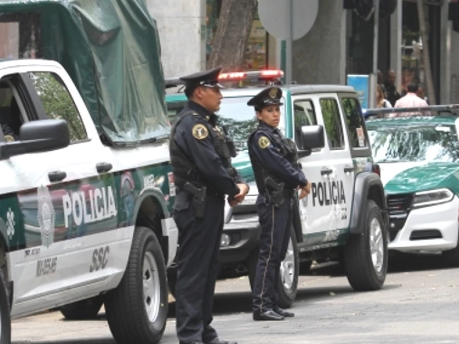Policías