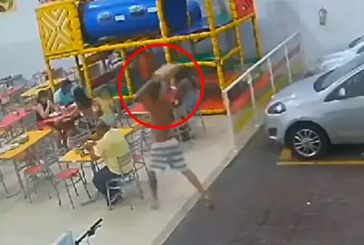 Cámaras de seguridad registraron el ataque contra un cliente