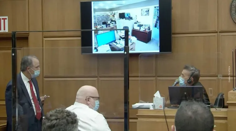 Denunciante de Don Pedro Rivera rompe en llanto en la corte.