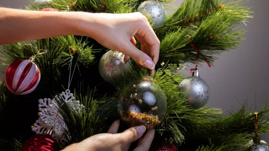 Frases de Navidad bonitas y cortas para desear felices fiestas.