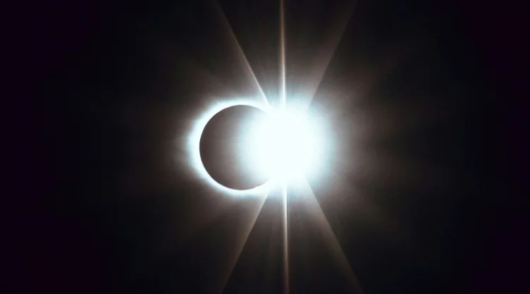 hora-exacta-ver-mexico-completa-oscuridad-eclipse-solar.jpg