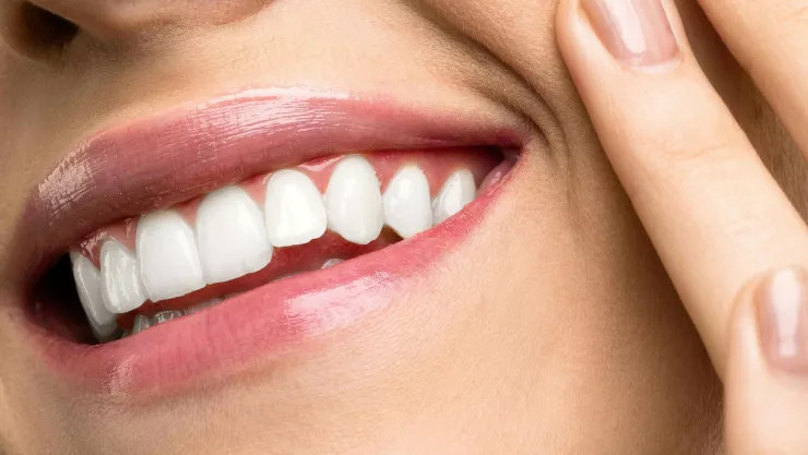 El truco que nadie toma en cuenta para tener los dientes blancos.jpg