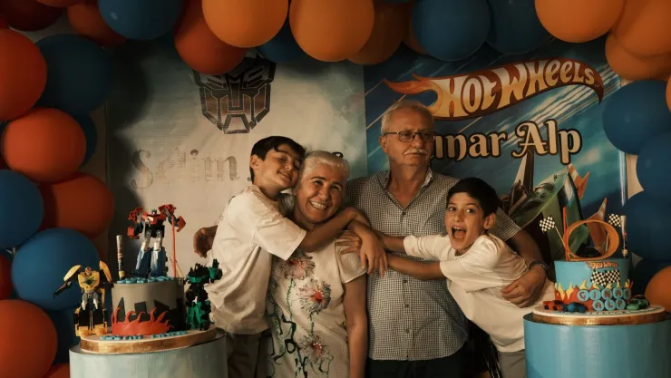 Imágenes con IA para celebrar el Día del Abuelo