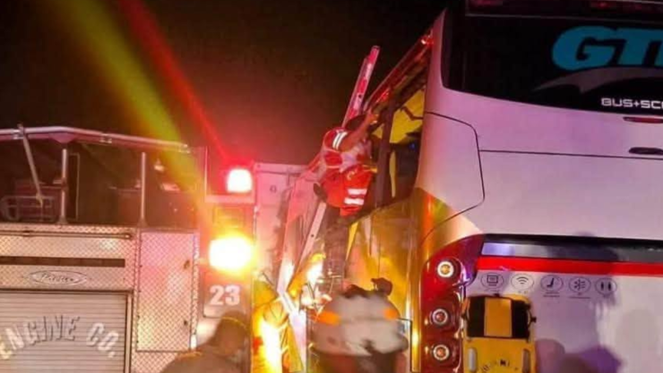 Camionazo rumbo a Tijuana deja un muerto y 39 heridos en Sonora
