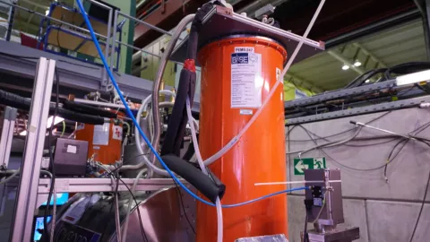 gravedad materia antimateria