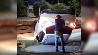 ¡Madrugada accidentada! Fuerte volcadura se registró la mañana de este viernes en la Av. López Portillo en Cancún: Esto se sabe