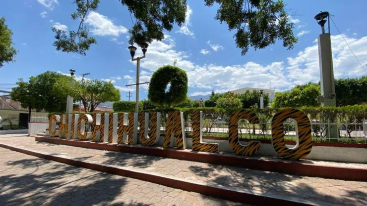 Autoridades de Guerrero suspenden clases en Chichihualco tras enfrentamiento armado.