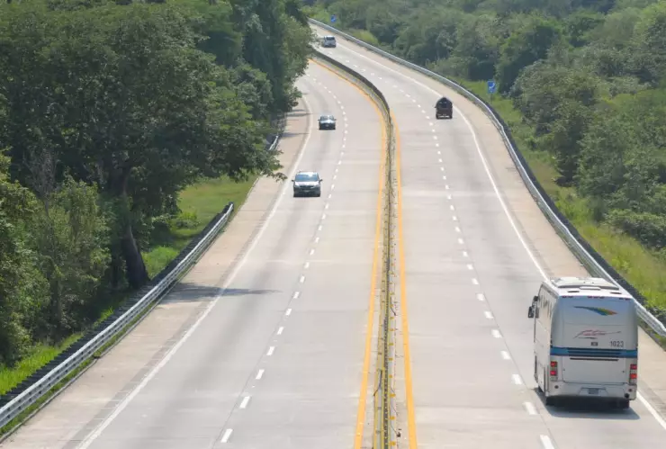 Carrtera libre en México.