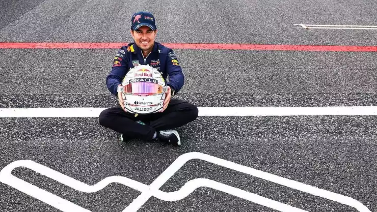 ¡Increíble! Fans diseñarán casco de Checo Pérez para el GP de México 2023