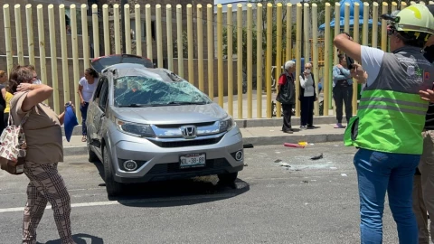 Volcadura de una camioneta deja 3 heridos en la Cuauhtémoc