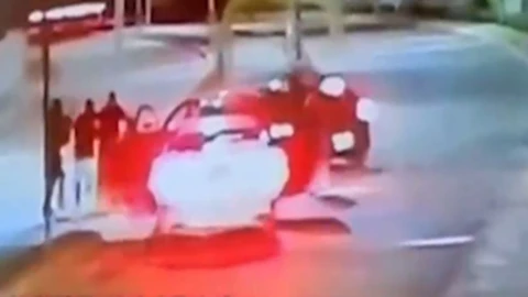 Niño logra EVITAR el secuestro de su madre; su padre no corre la misma suerte