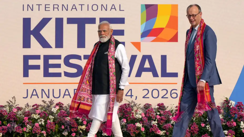 El premier indio, Narendra Modi, con el canciller alemán, Friedrich Merz.