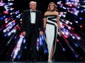 Fotos y momentos destacados de Donald Trump y Melania durante la toma de protesta presidencial.