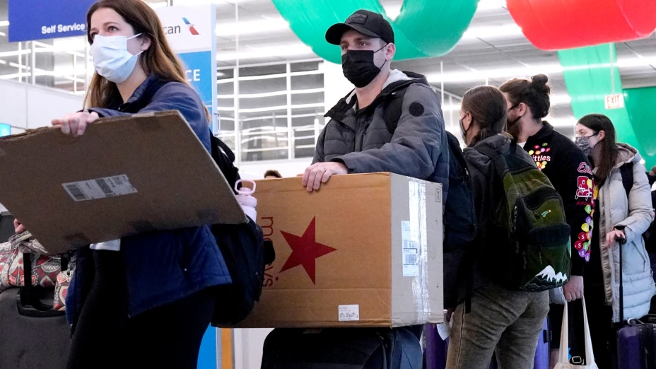Viajeros en Aeropuerto Internacional O’Hare en Chicago
