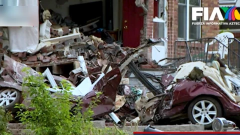 VIDEO_ ¡De película! Auto vuela y se parte en dos