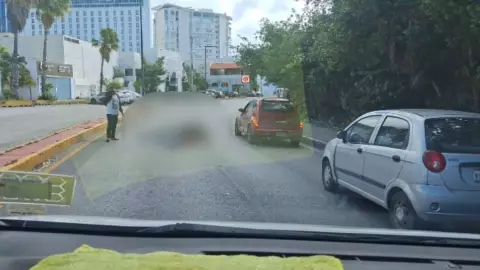 ¡ÚLTIMA HORA! Tráfico lento en la zona hotelera de Cancún tras mortal accidente HOY 1 de febrero