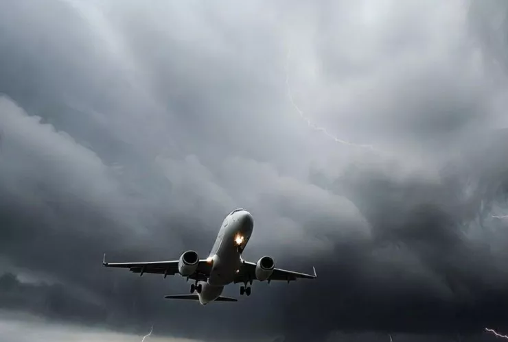 ¡EN RIESGO tres importantes vuelos por MAL CLIMA! Estado del Aeropuerto Internacional del Bajío hoy 29 de enero EN VIVO.jpg