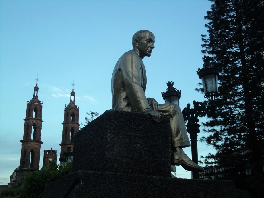 05amado.jpg