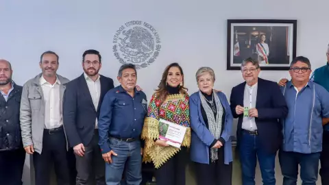 SEMARNAT realizó una reunión para el aprovechamiento del chicle en Quintana Roo (1).jpg