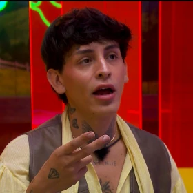 ¡No CUMPLIÓ su palabra! Kunno es CONFRONTADO por Adal Ramones al revelar un secreto; pero no fue el único en La Granja VIP.jpg