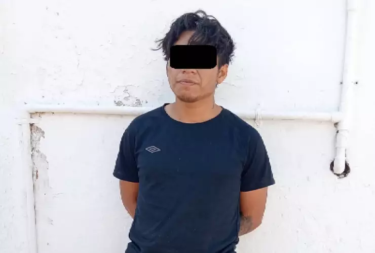 Por el robo de un celular, hombre es detenido en Mérida