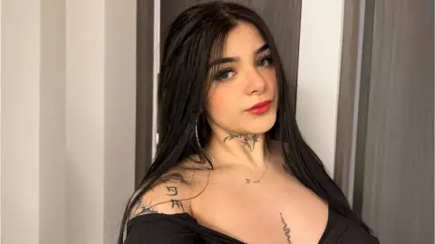karely ruiz responde a criticas colaboracion santa fe klan