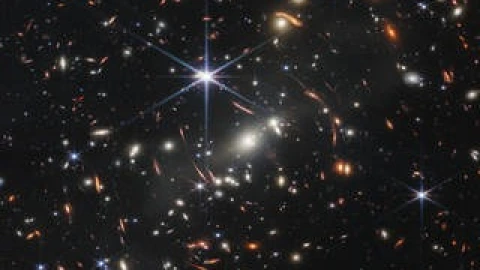NASA revela imágenes de “estrellas bebés” con una masa similar a la del Sol