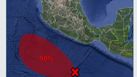 Mapa satelital de la zona de baja presión situada a 590 km al sur-suroeste de Lagunas de Chacahua en Oaxaca.