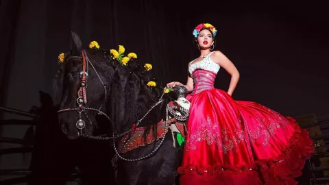 Ángela Aguilar recuerda a Nodal durante concierto ‘Porque eres mi esposo, Christian’