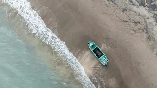 Un bote con supuestos inmigrantes volcó en San Diego.