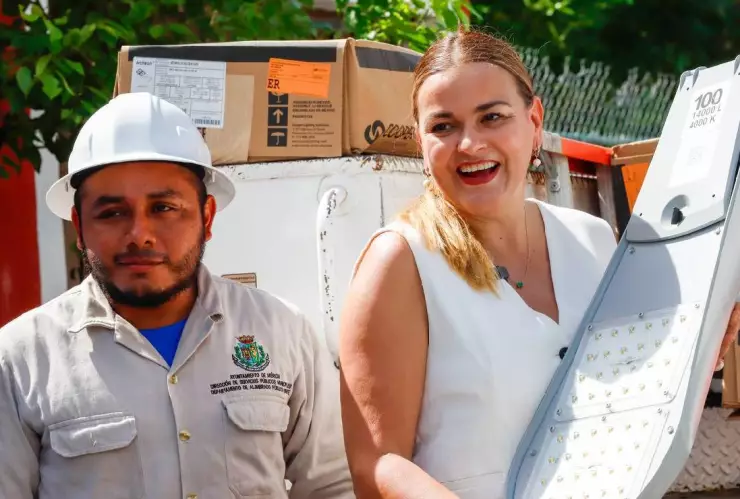 Encabeza Cecilia Patrón la mejora a luminarias en calles de Mérida