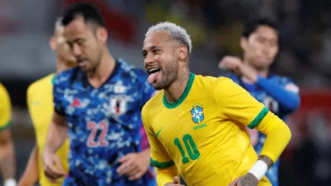 Neymar con Brasil festeja su gol ante Jap&oacute;n