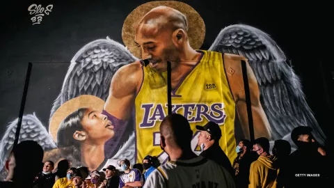 Kobe Bryant recordado por los Lakers