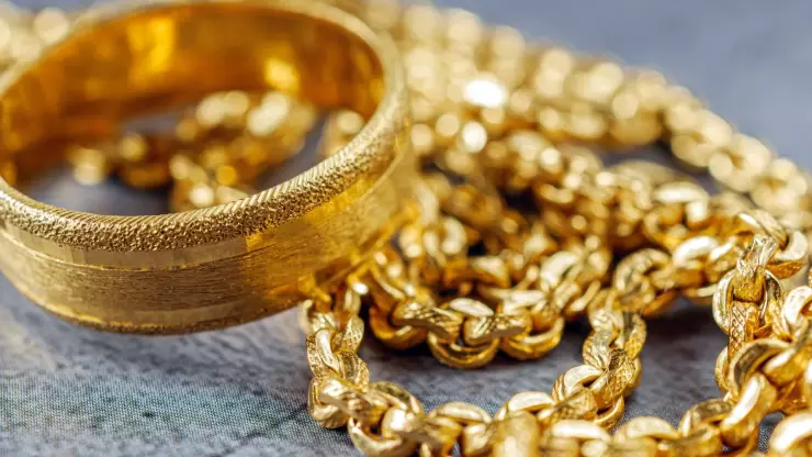¿Tiene joyas de oro? Aprenda qué diferencias hay en los kilates