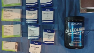 cateo a ferretería y farmacia