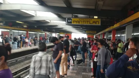 Muere hombre que se arrojó a vías de la estación Instituto del Petróleo de la Línea 5 del Metro CDMX