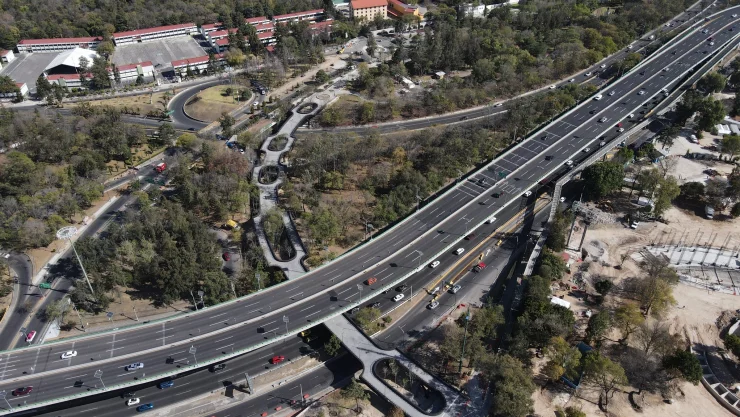 Calzada Flotante del Bosque de Chapultepec