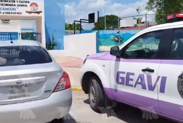 Movilización policiaca tras reporte de abuso sexual en secundaria de Cancún