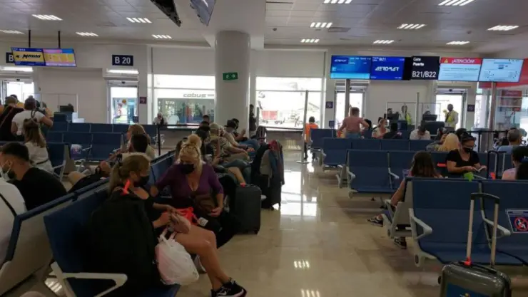 Aeropuerto de Cancún recibió más de 7 millones de turistas de enero a septiembre este 2023.jpg