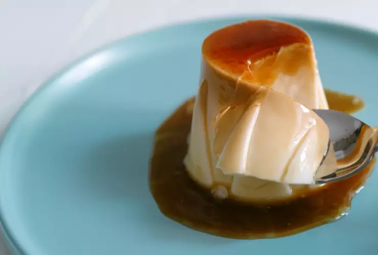 Flan: Truco para cocinarlo y quede cremoso y sin agujeritos adentro