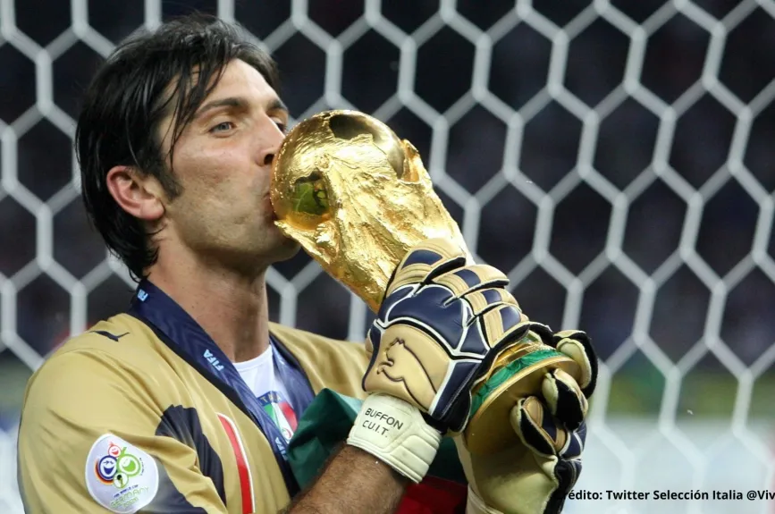 15 Gianluigi Buffon.jpg