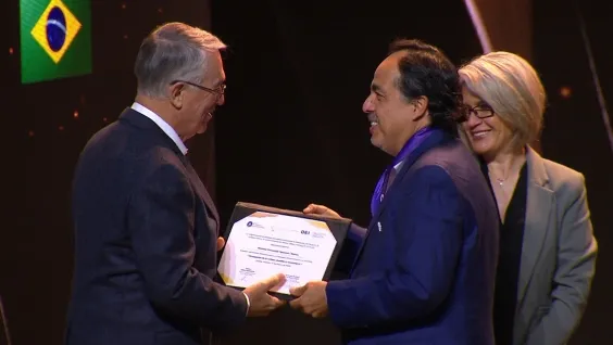 El Centro Ricardo B. Salinas Pliego entregó el Premio Iberoamericano al Liderazgo Socia