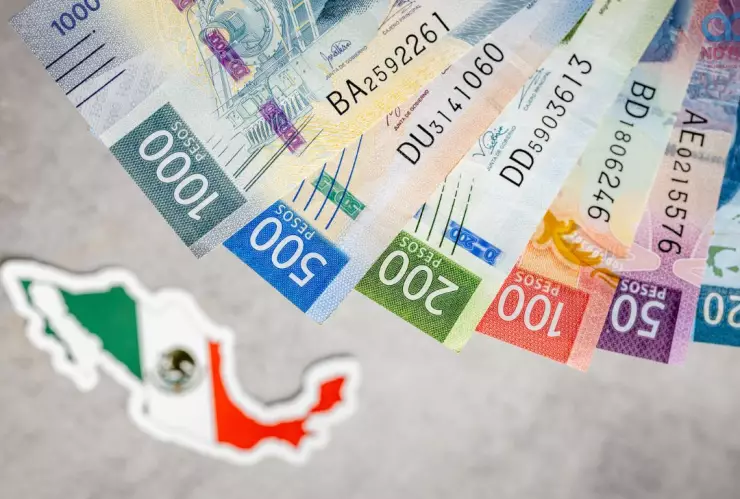 Billete de 2 mil pesos en Mexico