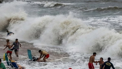 Meteotsunami azota la costa de Argentina.